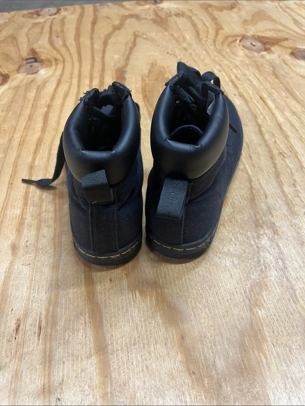 Dr marten high top sneakers Maelly NEW size 7 L